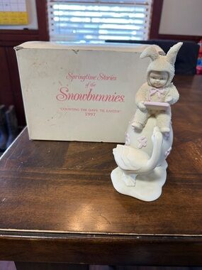 Springtime Stories of the Snowbunnies Figurine 1997 Counting the days til Easter